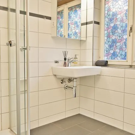 By Brienz With View شقة